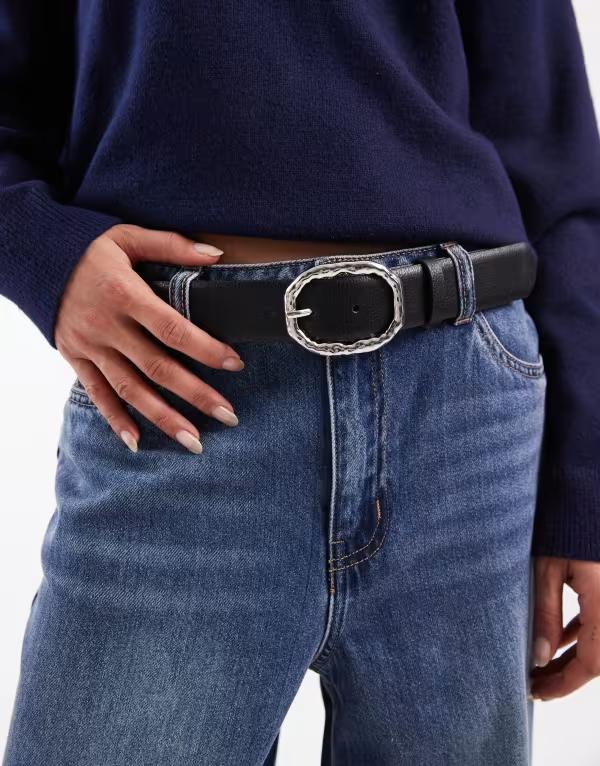 ヴェロモーダ レディース アクセサリー ベルト レザー フェイクレザー Vero Moda faux leather belt with gold-tone hammered metal buckle Black / gold ブラック