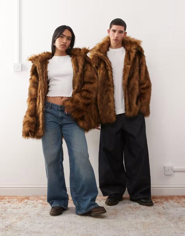 リクレイム ヴィンテージ レディース アウター 厚地の外套 フーデッドジャケット Reclaimed Vintage unisex faux fur oversized hooded jacket Brown 赤銅色