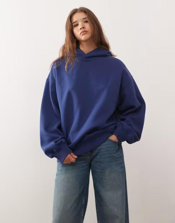ウィークデイ レディース アウター パーカー・スウェット Weekday soft heavy oversized hoodie in dark navy ネイビー｜ReVida 店