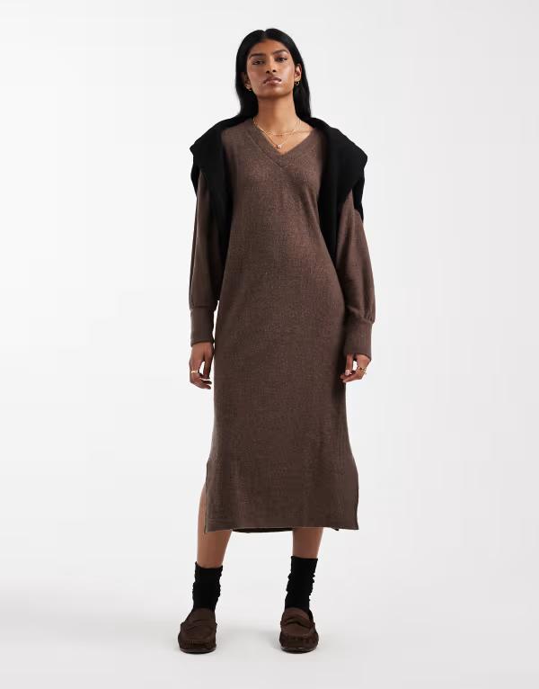 ヴェロモーダ レディース トップス ワンピース リブニット Vネック ミディ ニット Vero Moda soft rib knit v-neck midi dress in heathered chocolate チョコレート｜ReVida 店