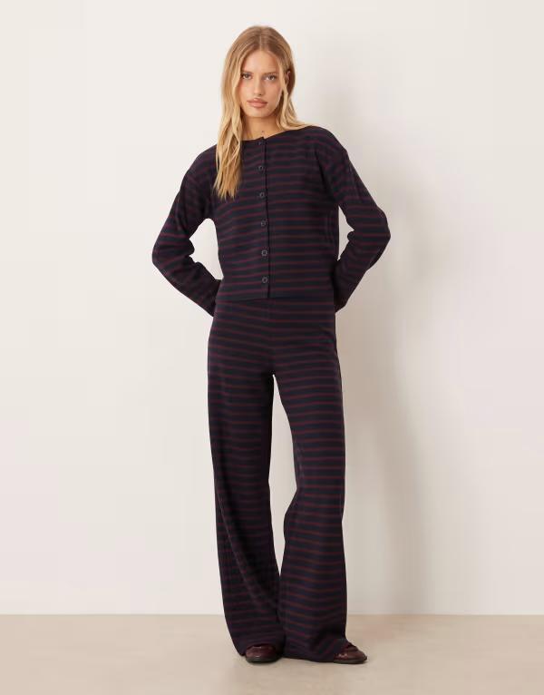 エイソス レディース ボトムス 心地好いズボン下 ワイドレッグ ASOS DESIGN brushed striped wide leg pants - part of a set Burgundy バーガンディ