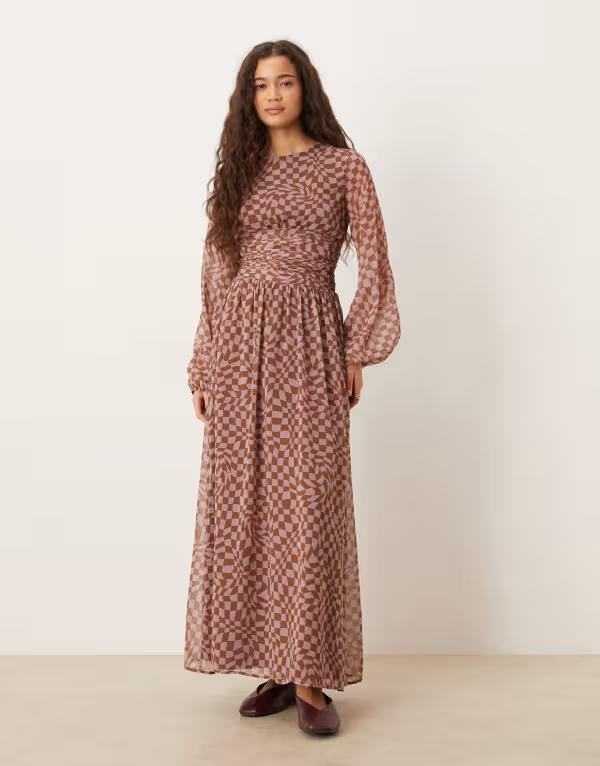 エイソス レディース トップス ワンピース シフォン クルーネック ギャザー マキシ ASOS DESIGN chiffon crew neck maxi dress with ruched waist and volume sleeve micro plaid PINK MICRO PLAID ピンク