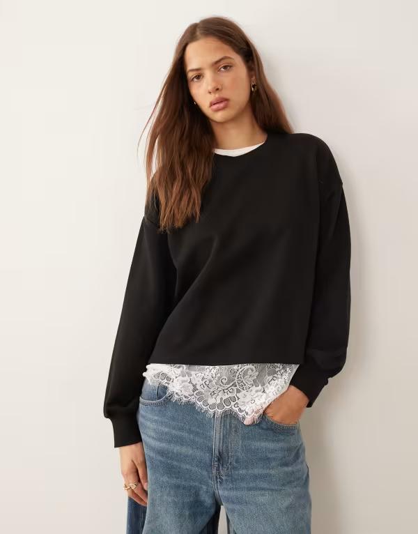 エイソス レディース アウター パーカー・スウェット プルオーバー スピード競技 ASOS DESIGN oversized sweatshirt with lace hem underlayer detail Black 黒いこと