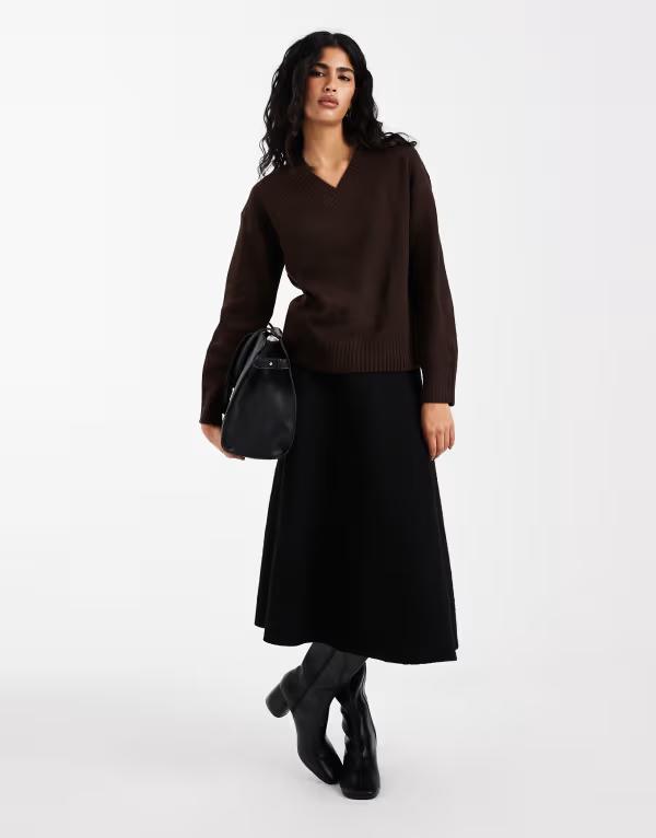 ブレーブソウル レディース アウター ニット・セーター Vネック Brave Soul softouch v-neck sweater in chocolate BROWN ブラウン|ReVida 店
