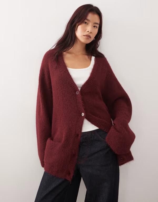 モンキ レディース アウター カーディガン ニット Monki oversized fluffy knit cardigan Burgundy バーガンディ|ReVida 店