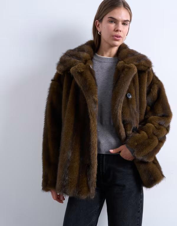 とっ始め販売店 レディース アウター 厚地の外套 Topshop faux fur short car coat inatural stripes Natural stripe 縞模様