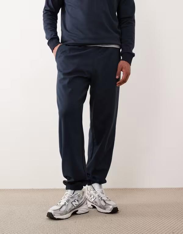 エイソス メンズ ボトムス カジュアルパンツ スウェットパンツ ASOS DESIGN breatheMAX oversized sweatpants - part of a set Sky captain ネイビー