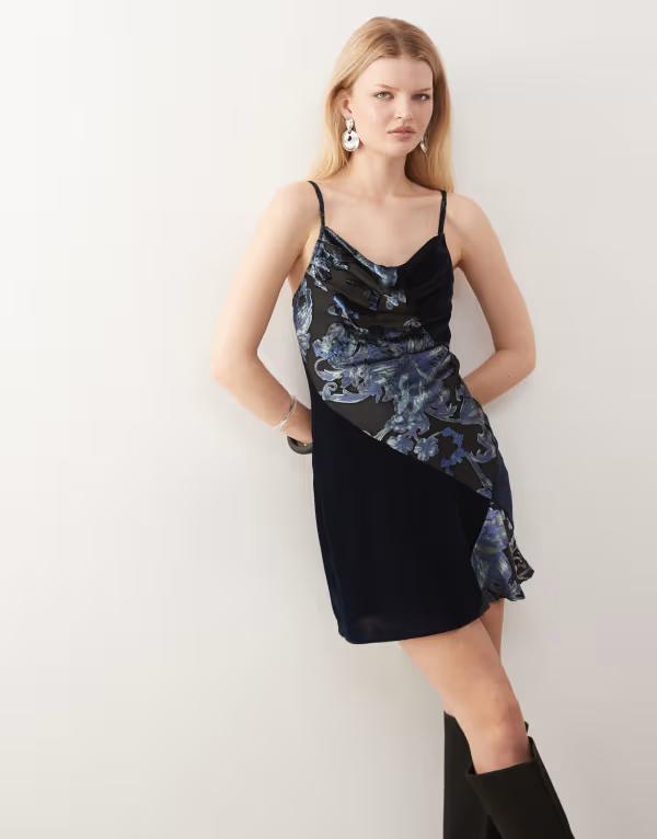 リクレイム ヴィンテージ レディース トップス ワンピース フラワー柄 ミニ ベルベット フラワー Reclaimed Vintage mini dress with spliced velvet panels and floral devor detailing Multi マルチカラー|ReVida 店