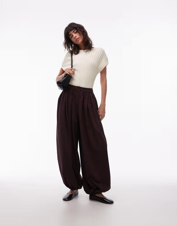 エイソス レディース ボトムス カジュアルパンツ ASOS DESIGN tailored balloon pants in plum プラム