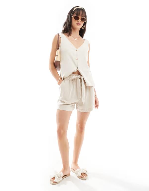 ジェイディーワイ レディース ボトムス ハーフパンツ・ショーツ ショートパンツ リネン JDY tie waist linen mix shorts in stone - part of a set Oatmeal オートミール