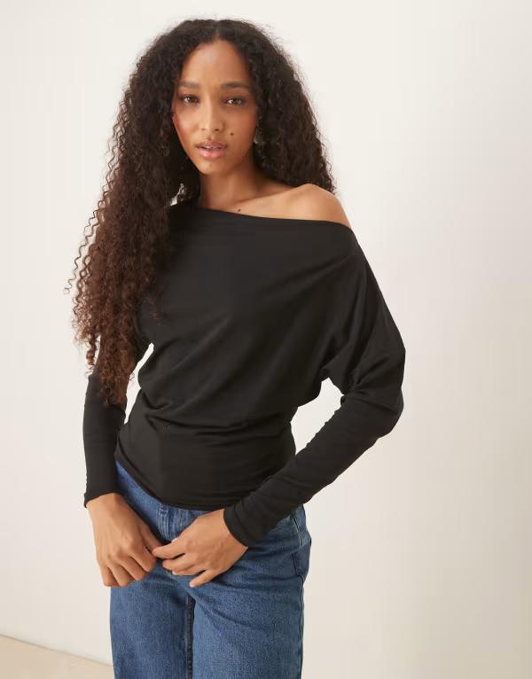 コットンオン レディース トップス Tシャツ Cotton Peyton off shoulder long sleeve T-shirt Black ブラック