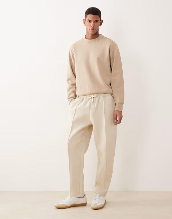 エイソス メンズ ボトムス カジュアルパンツ テーパードフィット スウェットパンツ スキューバ ASOS DESIGN heavyweightapered fit sweatpantscuba-style fabric Peyote ベージュ 13,075円