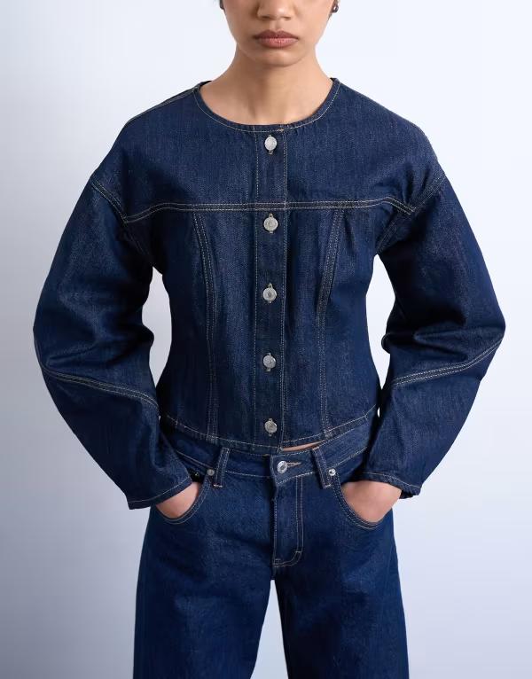 トップショップ レディース トップス シャツ デニム Topshop denim cinched back shirt with ovoid sleeves in rinse Indigo rinse インディゴ｜ReVida 店