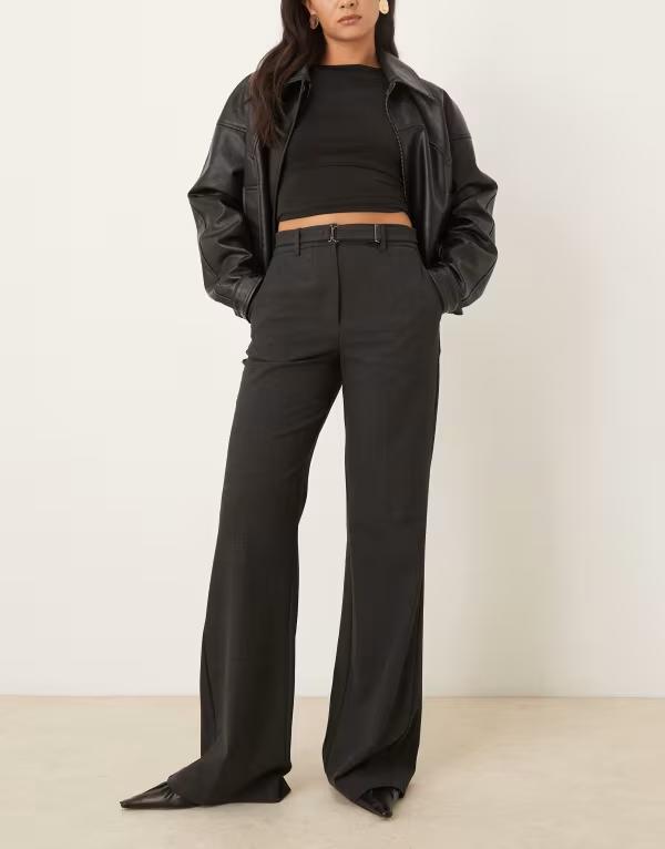 マンゴ レディース ボトムス カジュアルパンツ Mango belted tailored pants in charcoal チャコール|ReVida 店