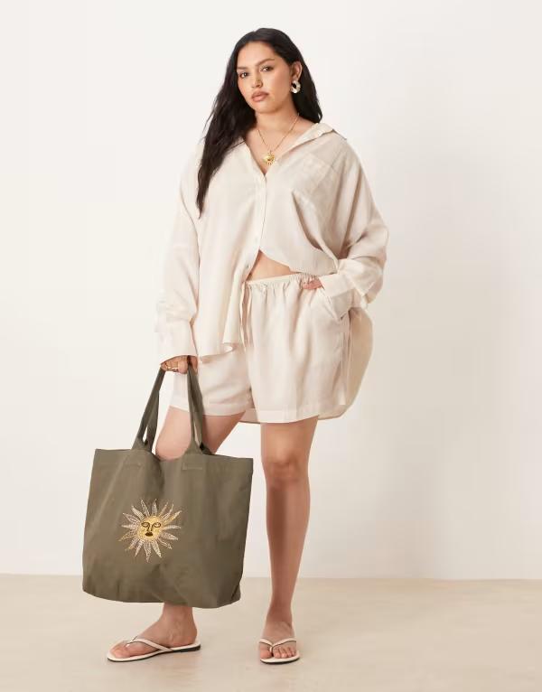 エイソス レディース ボトムス ハーフパンツ・ショーツ ショートパンツ リネン ASOS Curve ASOS DESIGN Curve Belle linen blend beach shorts inatural Natural