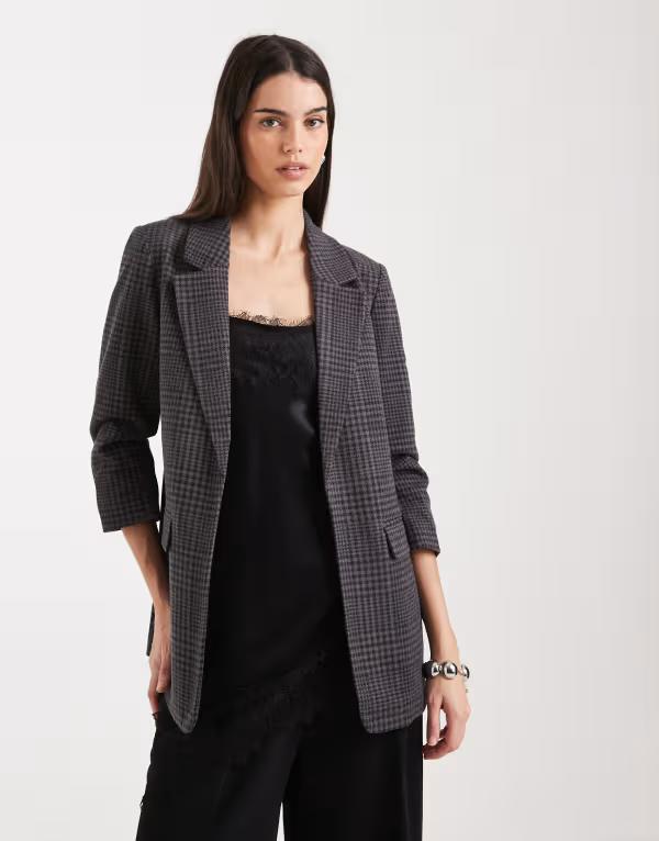 ヴェロモーダ レディース アウター ジャケット・ブルゾン ギャザー ブレザー Vero Moda oversized texture ruched sleeve blazer in dark gray melange Asphalt PLAID チェック