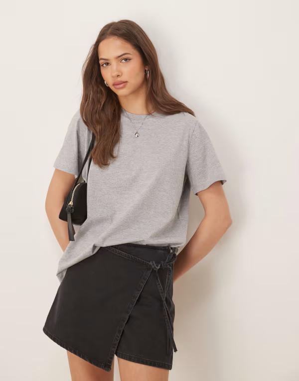 エイソス レディース トップス Tシャツ レギュラーフィット クルーネック ASOS DESIGN regular fit crew neck t-shirt in heather Gray Heather グレー