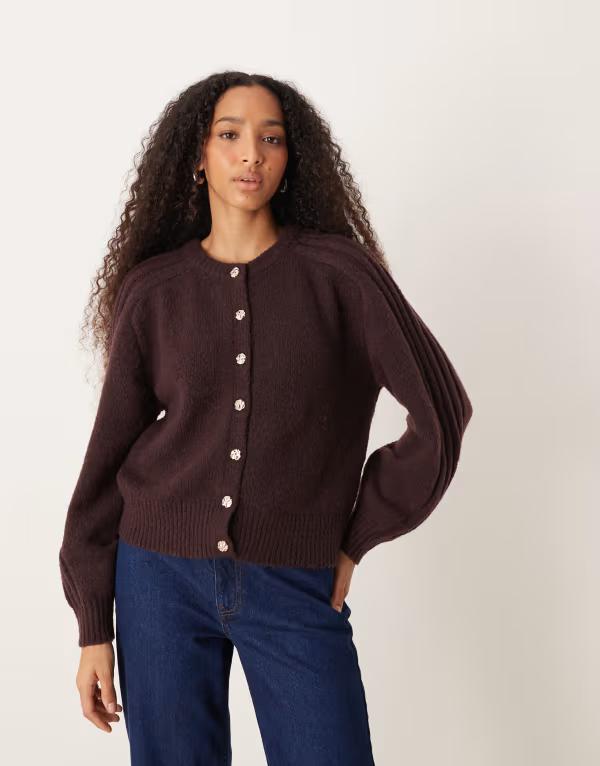 ジェイディーワイ レディース アウター カーディガン ニット JDY buttons detail knit cardigan in chocolate BROWN ブラウン|ReVida 店