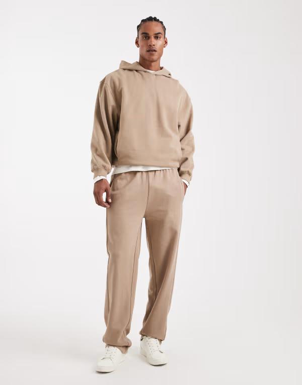 エイソス メンズ ボトムス カジュアルパンツ ストレート スウェットパンツ ASOS DESIGN circular design collection heavyweight straight leg sweatpants in 400gsms in stone Desertaupe トープ