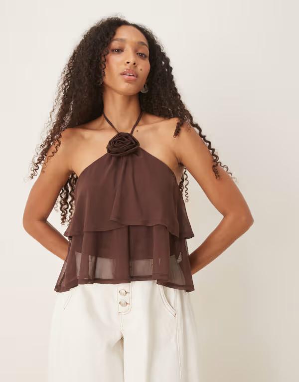 エイソス レディース トップス シャツ フリル ホルター ASOS DESIGN halterneck ruffle top with corsage in dark chocolate Dark Brown ブラウン