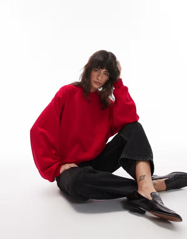 エイソス レディース アウター パーカー・スウェット 軽気球捩り プルオーバー ASOS DESIGN oversized sweatshirt with balloon sleeves RED 赤いこと