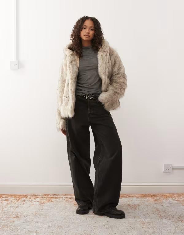 ザラグドプリースト レディース アウター コート The Ragged Priest faux fur coat withood in sand サンド|ReVida 店