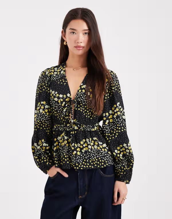 ウェンズデーガール レディース トップス シャツ フラワー柄 ブラウス フラワー Wednesday's Girlong sleeve floaty blouse in yellow floral Multi マルチカラー