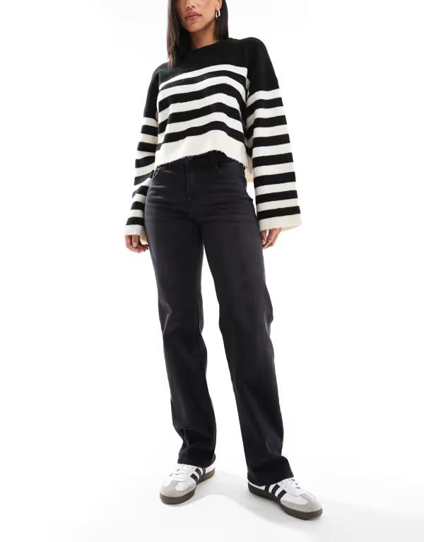 オンリー レディース ボトムス デニムパンツ ストレート ジーンズ ONLY Blush straight leg jeans in washed black ブラック｜ReVida 店