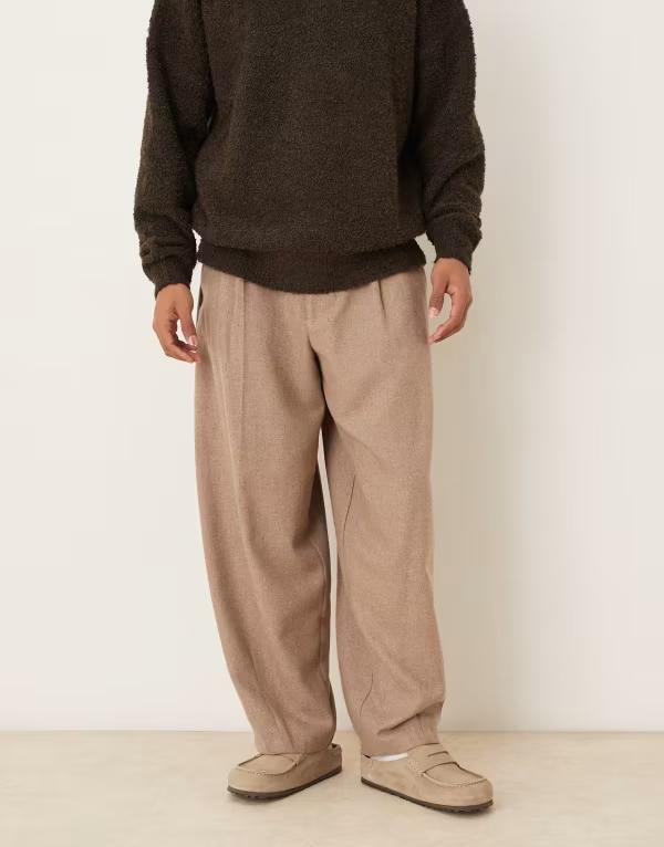 エイソス メンズ ボトムス カジュアルパンツ プリーツ ウール ASOS DESIGN wide barreleg pleated wool mix dress pants in dark stone Dark stone ストーン｜ReVida 店 15,961円