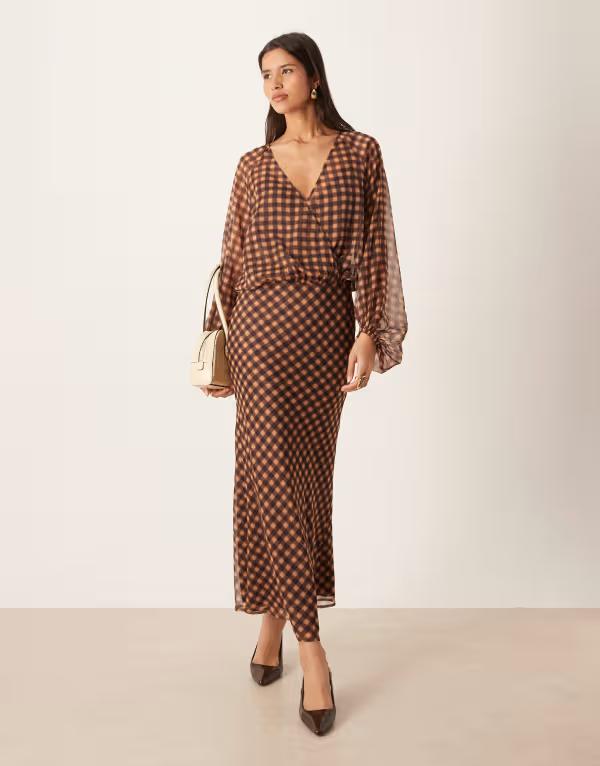 エイソス レディース トップス ワンピース ギンガムチェック マキシ ギンガム ASOS DESIGN wrap maxi dress blurred gingham Brown check ブラウン｜ReVida 店 19,695円