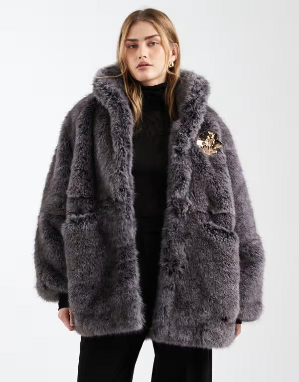 エイソス レディース アウター 厚地の外套 ヴィンテージャケット ASOS DESIGN vintage 80s faux fur jacket with gold brooch detailingray 薄墨色