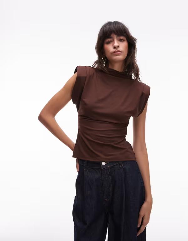エイソス レディース トップス Tシャツ ハイネック ASOS DESIGN soft high neck top with shoulder pads in chocolate Choclate チョコレート