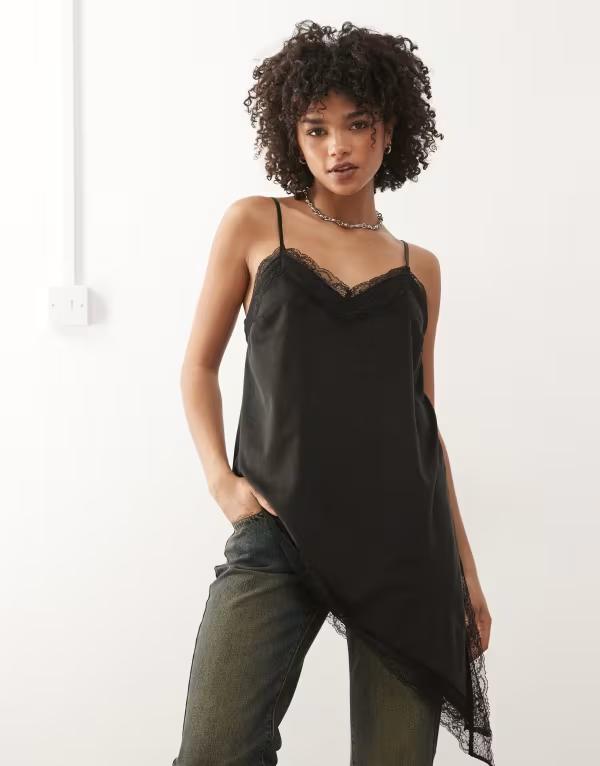 リクレイム ヴィンテージ レディース トップス シャツ アシンメトリー ベルベット Reclaimed Vintage longline layering cami top with asymmetric hem velvet black ブラック