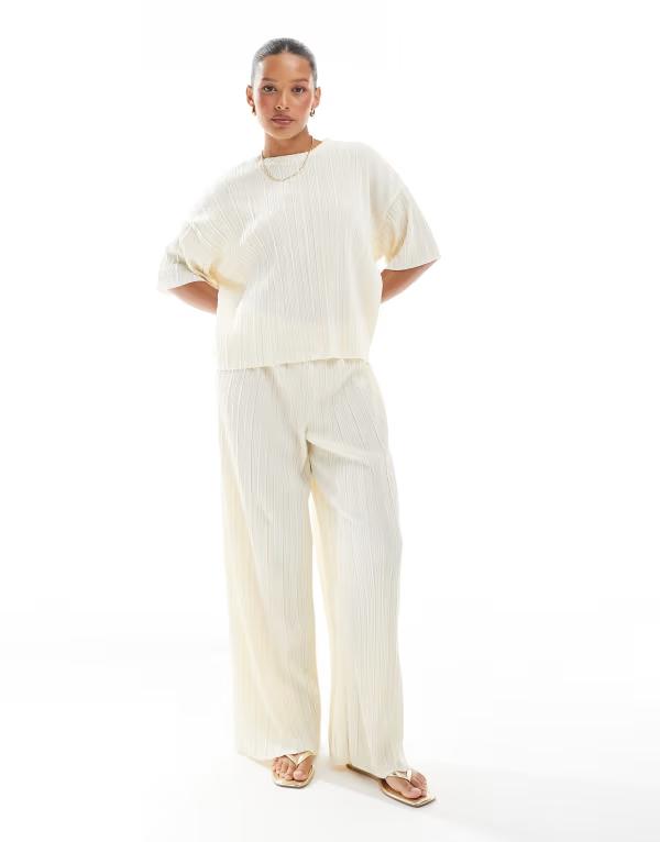 オンリー レディース ボトムス カジュアルパンツ ワイドレッグ ONLY plisse wide leg pants in buttermilk - part of a set Bone white ホワイト