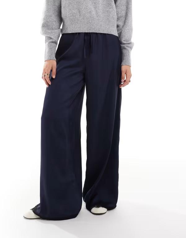 ウェンズデーガール レディース ボトムス 心地好いズボン下 ワイドレッグ 繻子 スピード競技 Wednesday\u0027s Girl tie waist satin wide leg laced pants NAVY 米国海軍