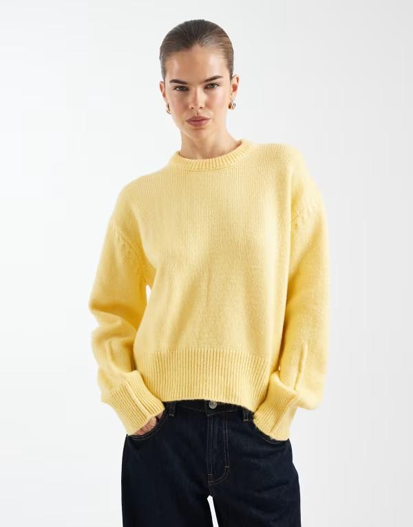 エイソス レディース アウター ニット・セーター クルーネック ASOS DESIGN boxy crew neck sweater with side split detail in butter｜ReVida 店