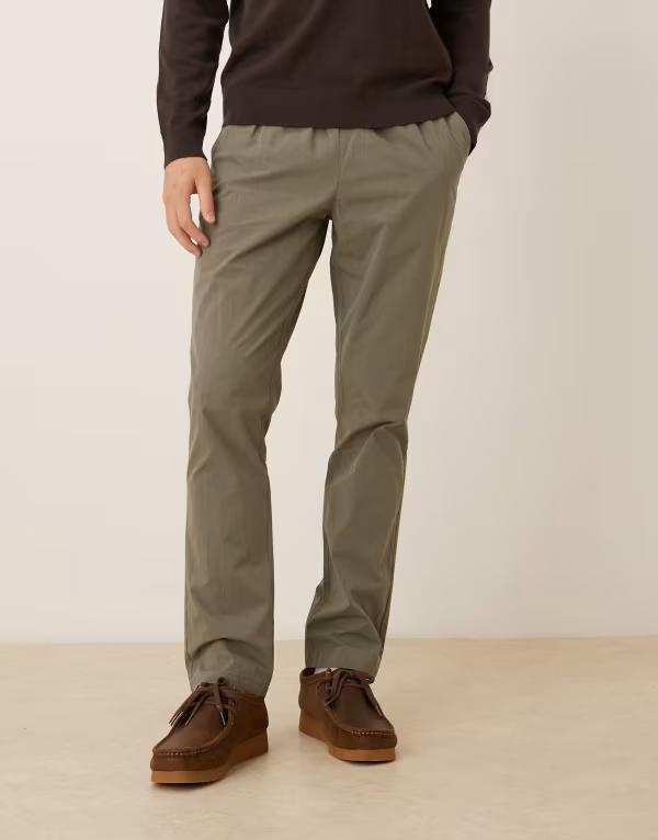 エイソス メンズ ボトムス 心地よいズボン下 ナイロン ASOS DESIGN slim pull on pants nylon Khaki カーキ