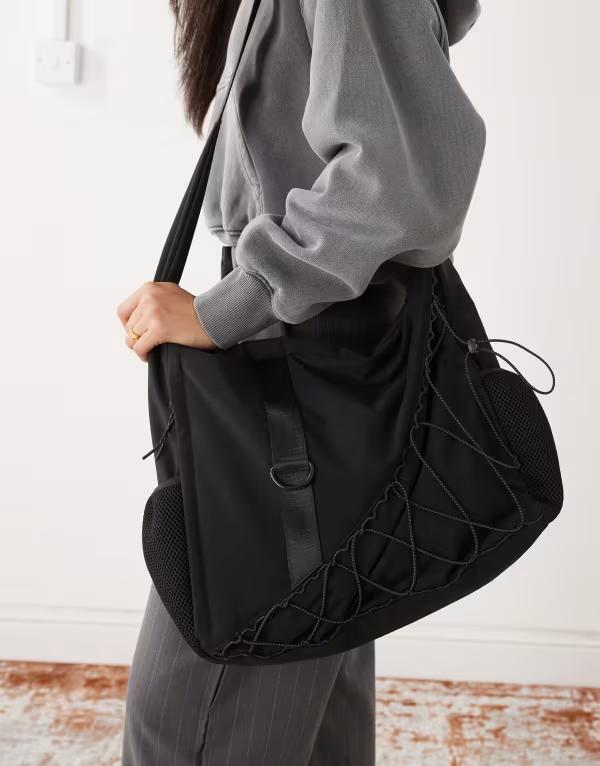 ウィークデイ レディース バッグ Weekday crossbody gym bag Black ブラック