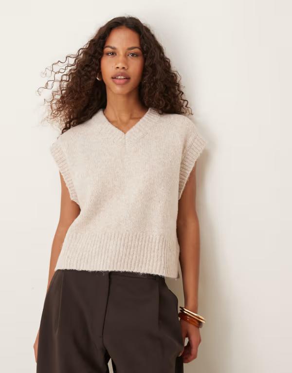 エイソス レディース トップス タンクトップ Vネック ASOS DESIGN boxy fluffy v neck tank top in oatmeal オートミール