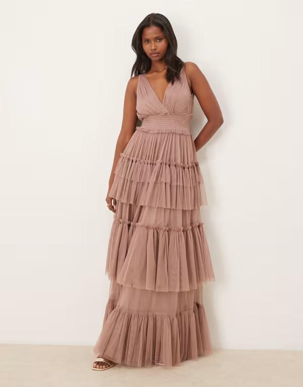スピード競技 アンド ビーズ レディース トップス 衣裳 チュール ティアード マキシ Lace \u0026 Beads Bridesmaid tiered tulle maxi dress インチ taupe トープ ワンピース-レディースファッション