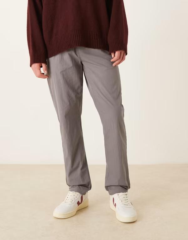 エイソス メンズ ボトムス 心地よいズボン下 ナイロン ASOS DESIGN slim pull on pants nylon CHARCOAL 濃灰色