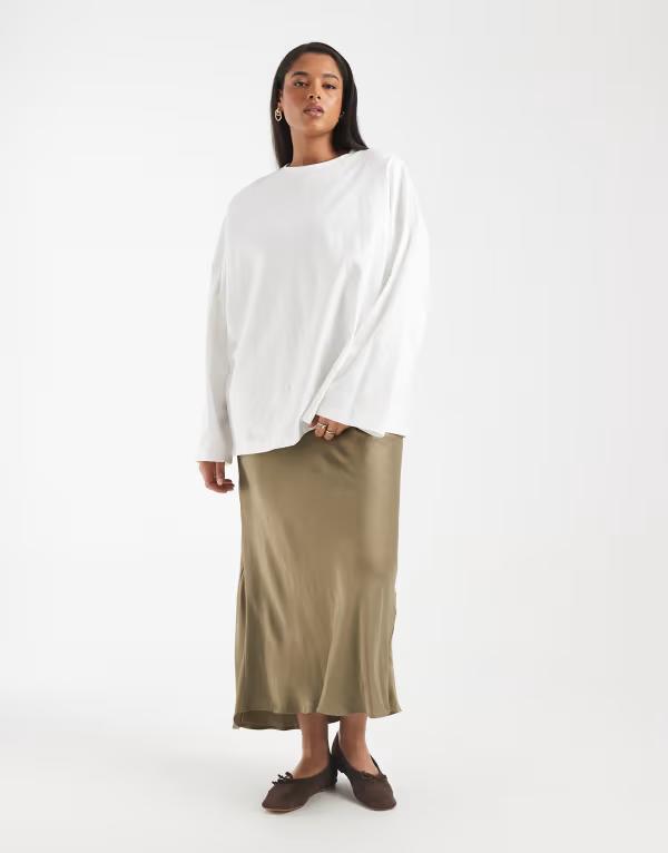 エイソス レディース ボトムスカート サテン マキシ ASOS Curve ASOS DESIGN Curve satin bias maxi skirt in olive オリーブ｜ReVida 店