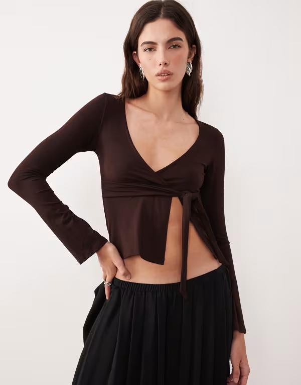 モーテル レディース トップス シャツ Motelamae wrap detailong sleeve top in bitter chocolate BROWN ブラウン 14,220円