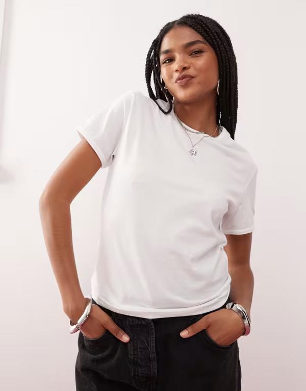 ウィークデイ レディース トップス Tシャツ Weekday T-shirt with bound seams White ホワイト