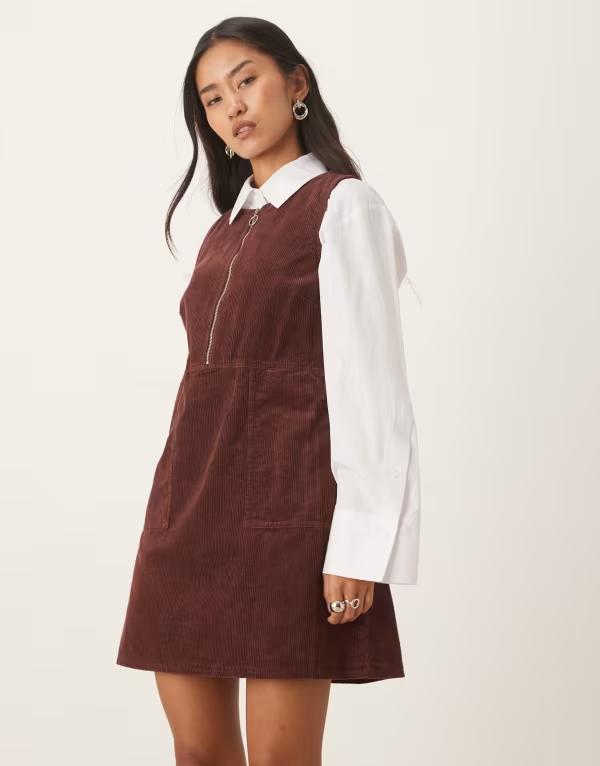 ノーバディーズ チャイルド レディース トップス ワンピース コーデュロイ A ライン ミニ Nobody's Child Homerton a-line corduroy pinafore mini dress in chocolate Bitter choc チョコレート