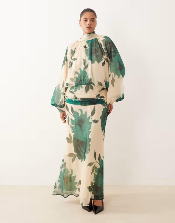 エイソス レディース トップス 衣装 シフォン ハイネック 御花柄 ドレープリント マキシ 御花 ASOS Curve ASOS DESIGN Curve high neck draped chiffon maxi dress with neck tie floral print Green floral print 緑であること