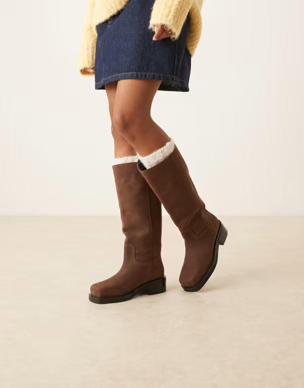 エイソス レディース シューズ ブーツ・レインブーツ レザー ASOS DESIGN Cynthia leather trucker pull on knee boots in chocolate nubuck Chocolate チョコレート