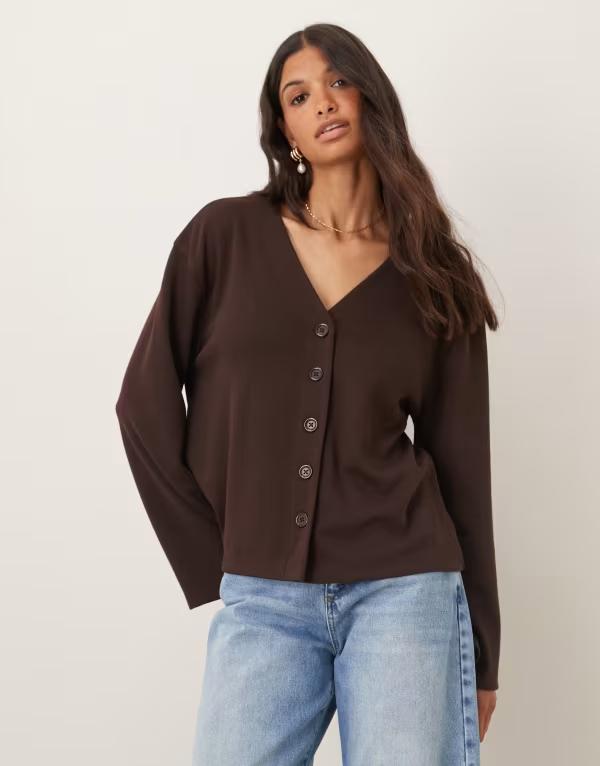 エイソス レディース トップス Tシャツ Vネック カーディガン ニット ASOS DESIGN v necknit long sleeve cardigan in chocolate チョコレート