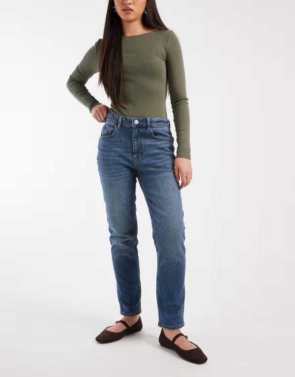 ヴェロモーダ レディース ボトムス デニムパンツ スリムフィット クロップド ジーンズ Vero Moda Rosie stretch cropped slim fit jeans in dark blue wash Dark Blue Denim デニム