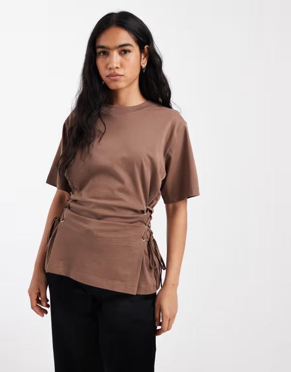 エイソス レディース トップス プルオーバー スピード競技 ASOS DESIGN lace up tie sides t-shirt インチ chocolate Choc 黒茶